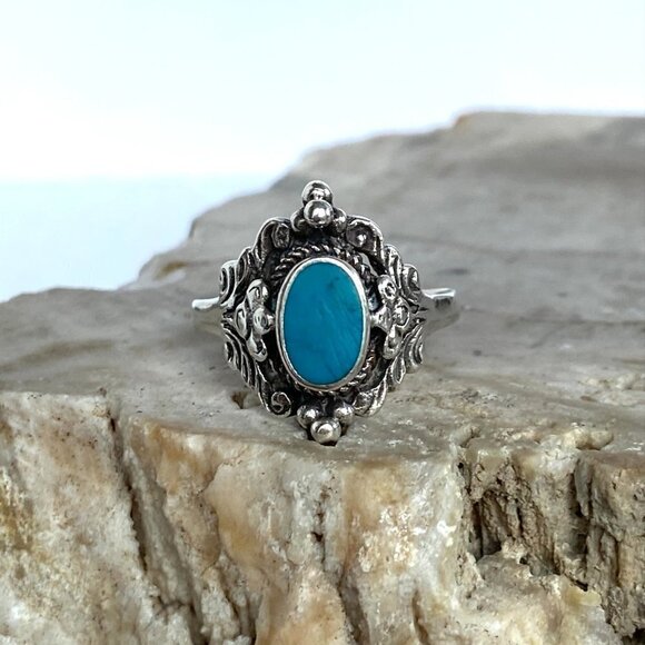 Sterling Silver 925 Scrollwork Oval Faux Turquoise Tapered Shank Ring Sz 7.5 - Picture 2 of 16